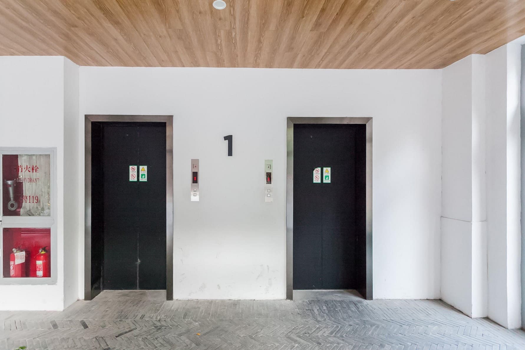电梯厅